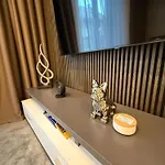 Smart Lux 7 Bajzova - Centrum, Ac 2x Apartmán Kosice