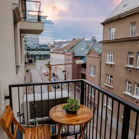 Smart Lux 7 Bajzova - Centrum, Ac 2x 아파트 코시체